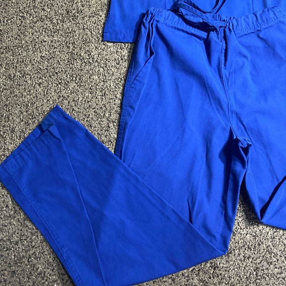 Royal blue scrubs set xs/xsp - Picture 2 of 3